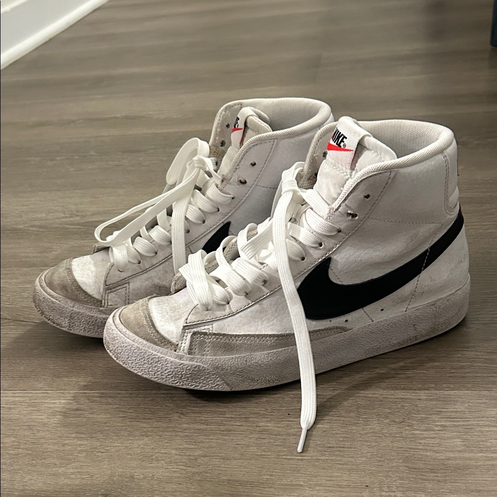 Nike Blazer Mid 77 Vintage White And Black Basketball Shoes